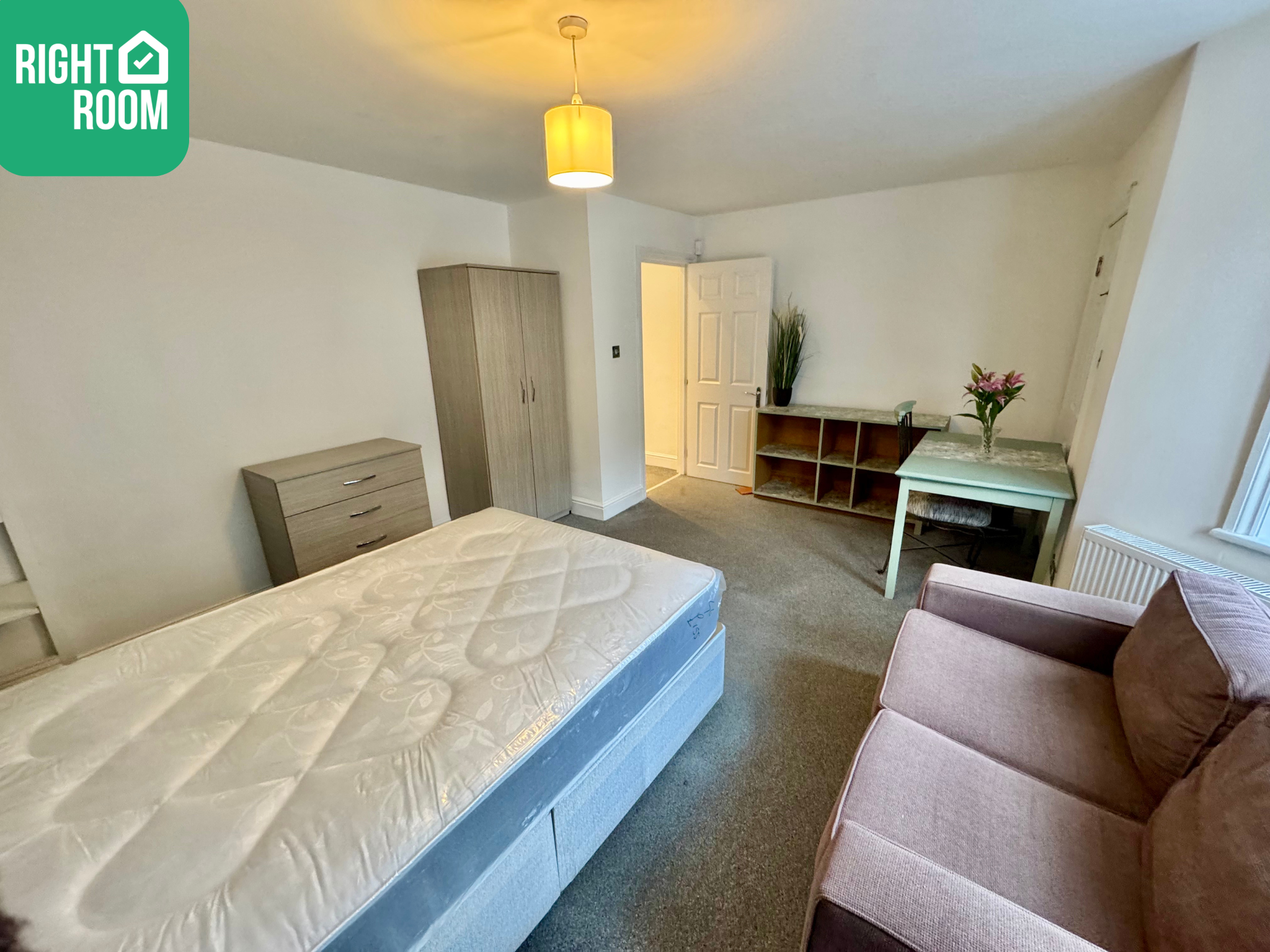 Flat Bellefields Road in Greater London