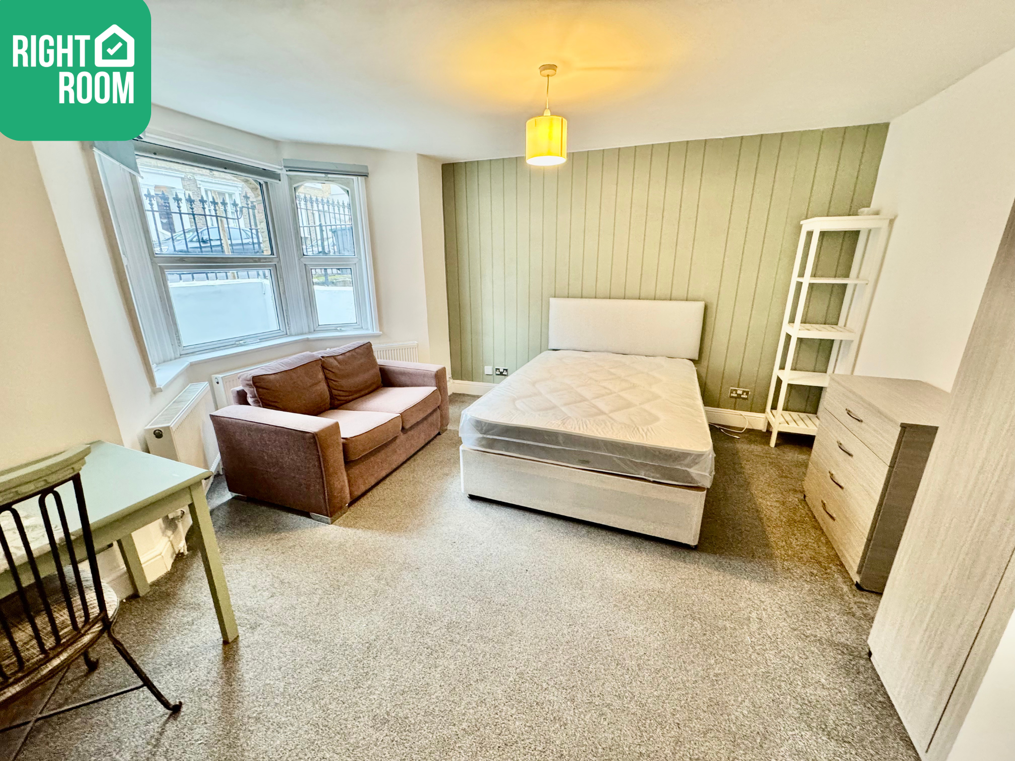 Flat Bellefields Road in Greater London