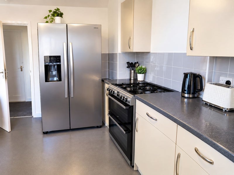 Room Adare Walk in Greater London
