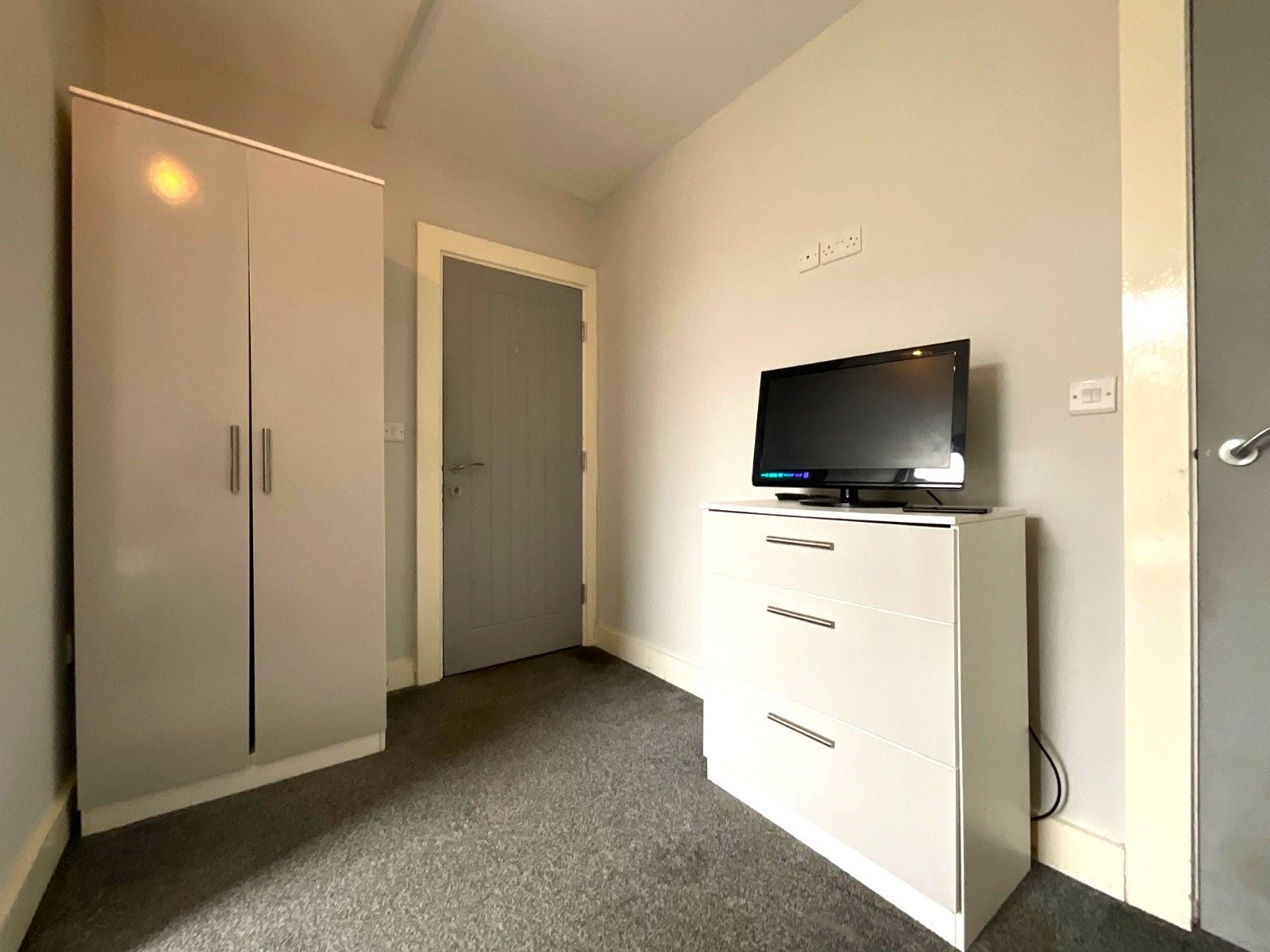 Room St Mary's Road in Doncaster