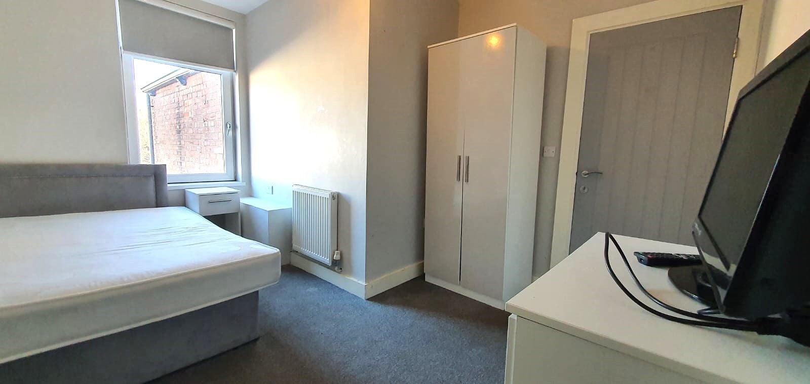 Room St Mary's Road in Doncaster