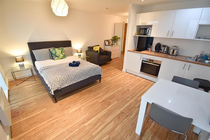 Flat Michigan Avenue in Salford