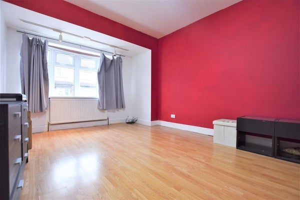 House Merten Road in London