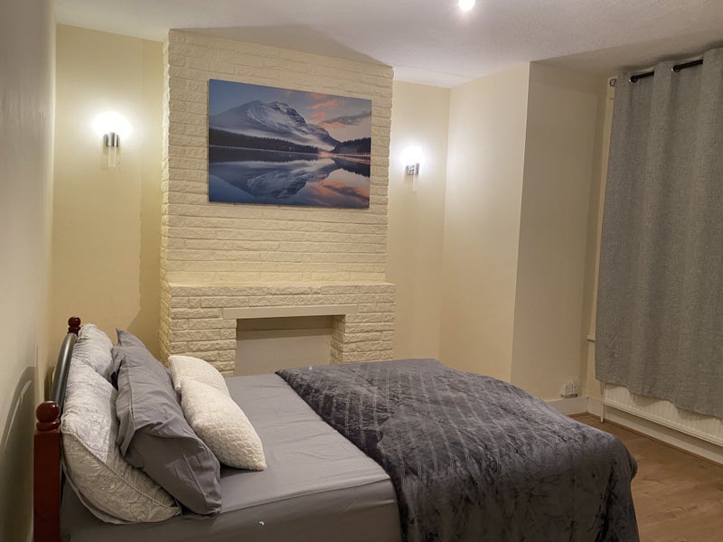 Room Hunter Road in Greater London
