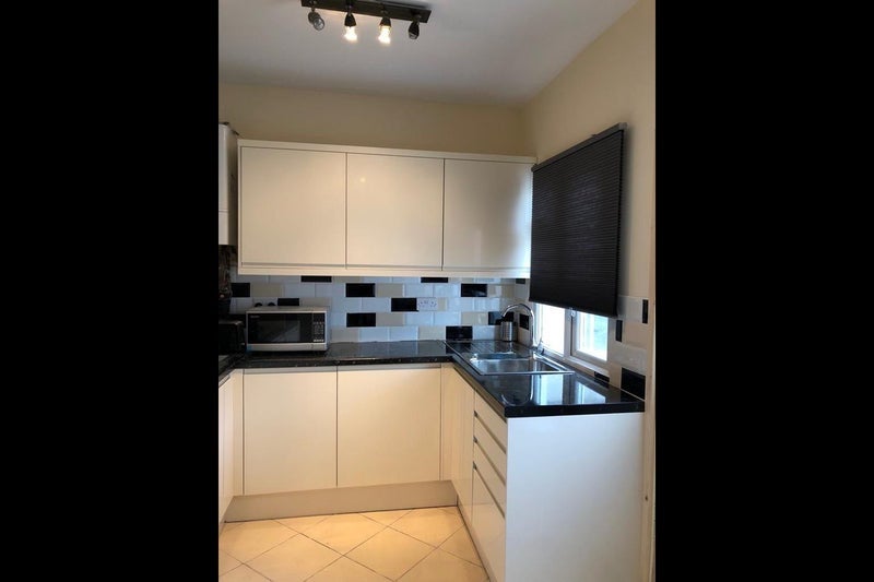 Room Hunter Road in Greater London