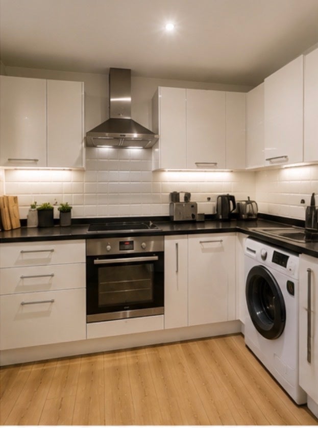 Flat Makepeace Avenue in Greater London