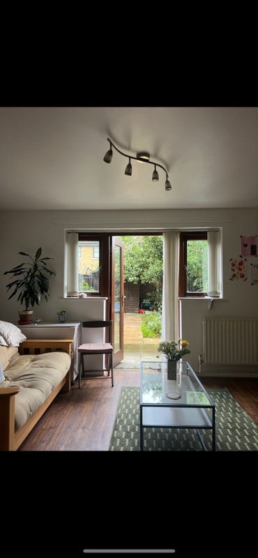 Room Primrose Close in Greater London