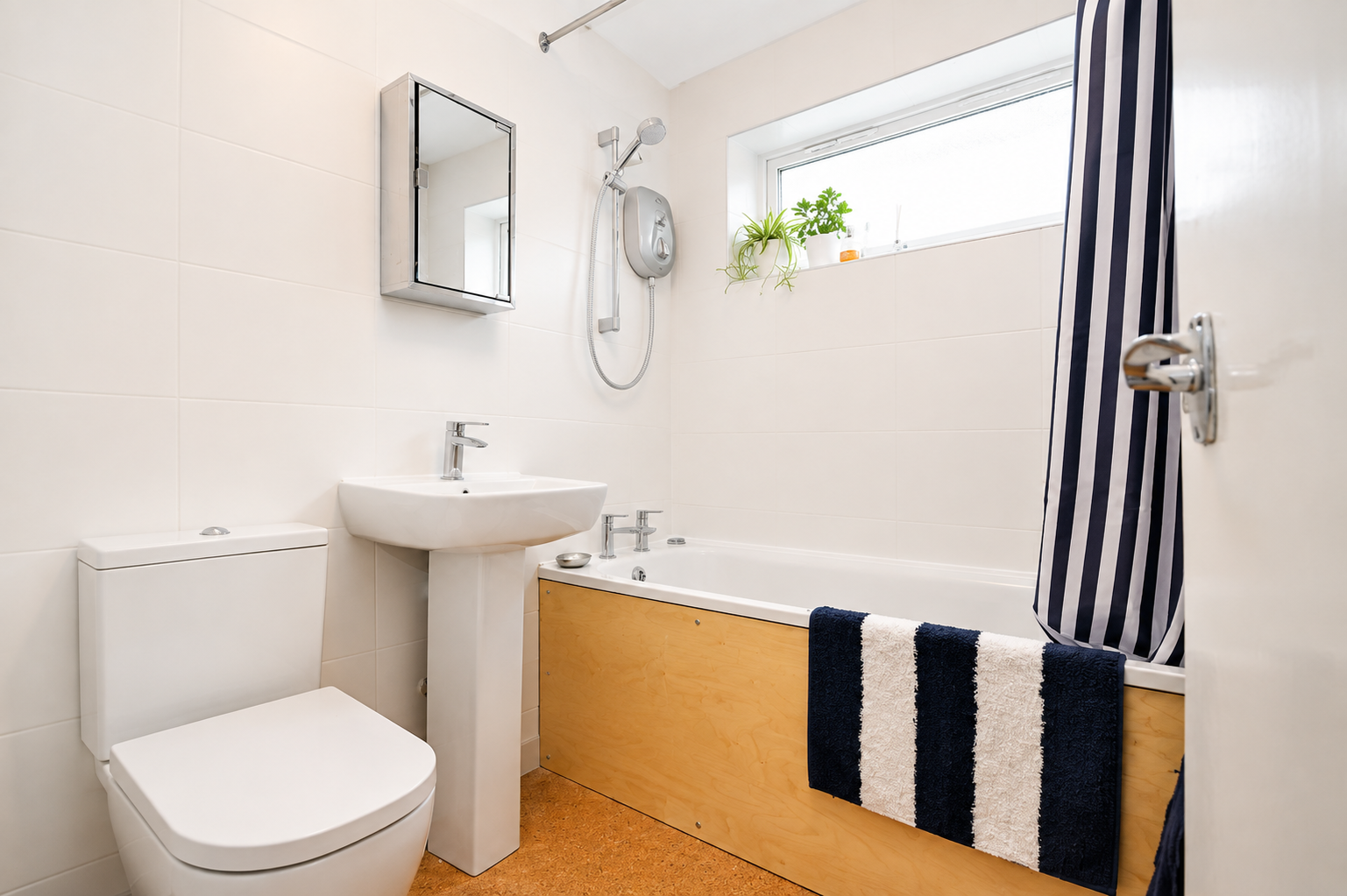Flat Washboard Close in Greater London