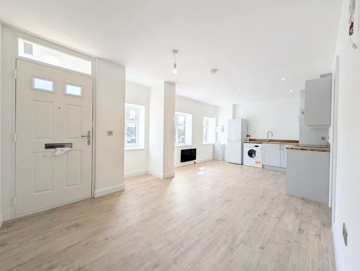 Flat Heathfield Road in Sefton