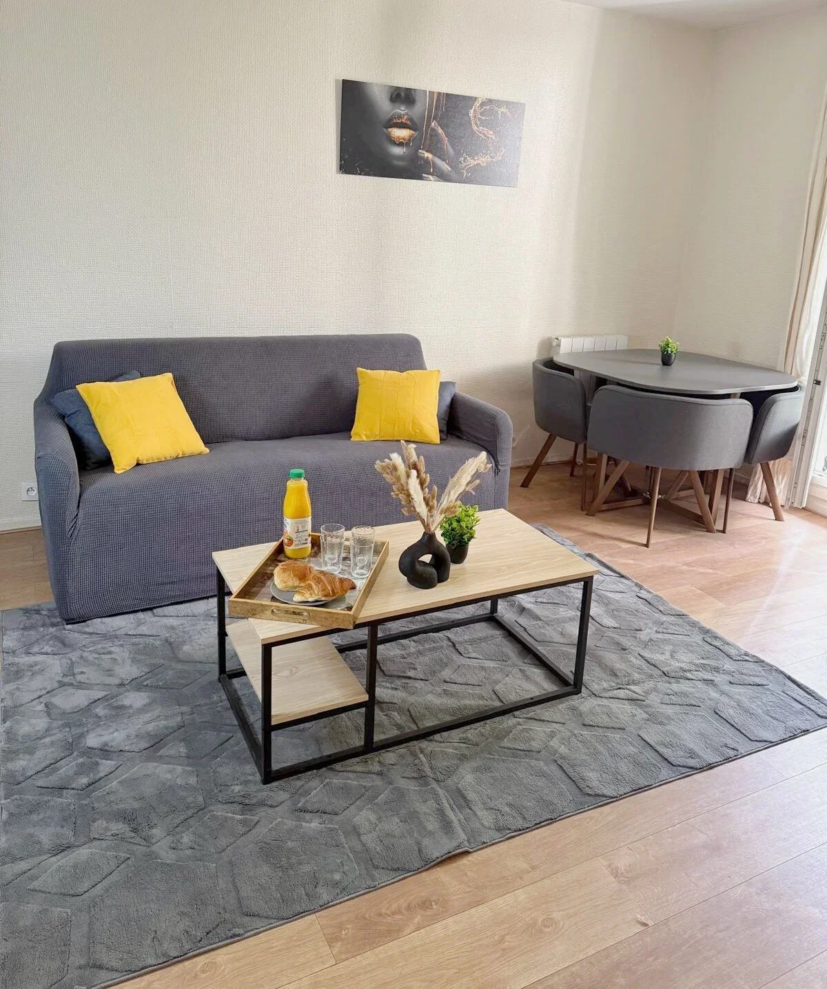 Flat Rue Victor Hugo in Puteaux