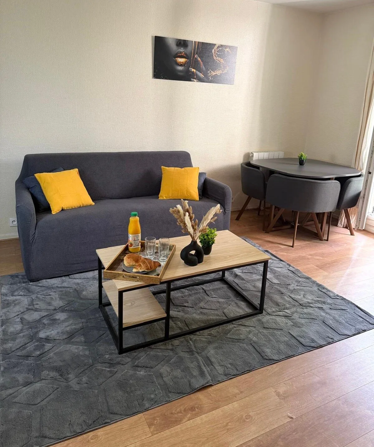 Flat Rue Victor Hugo in Puteaux