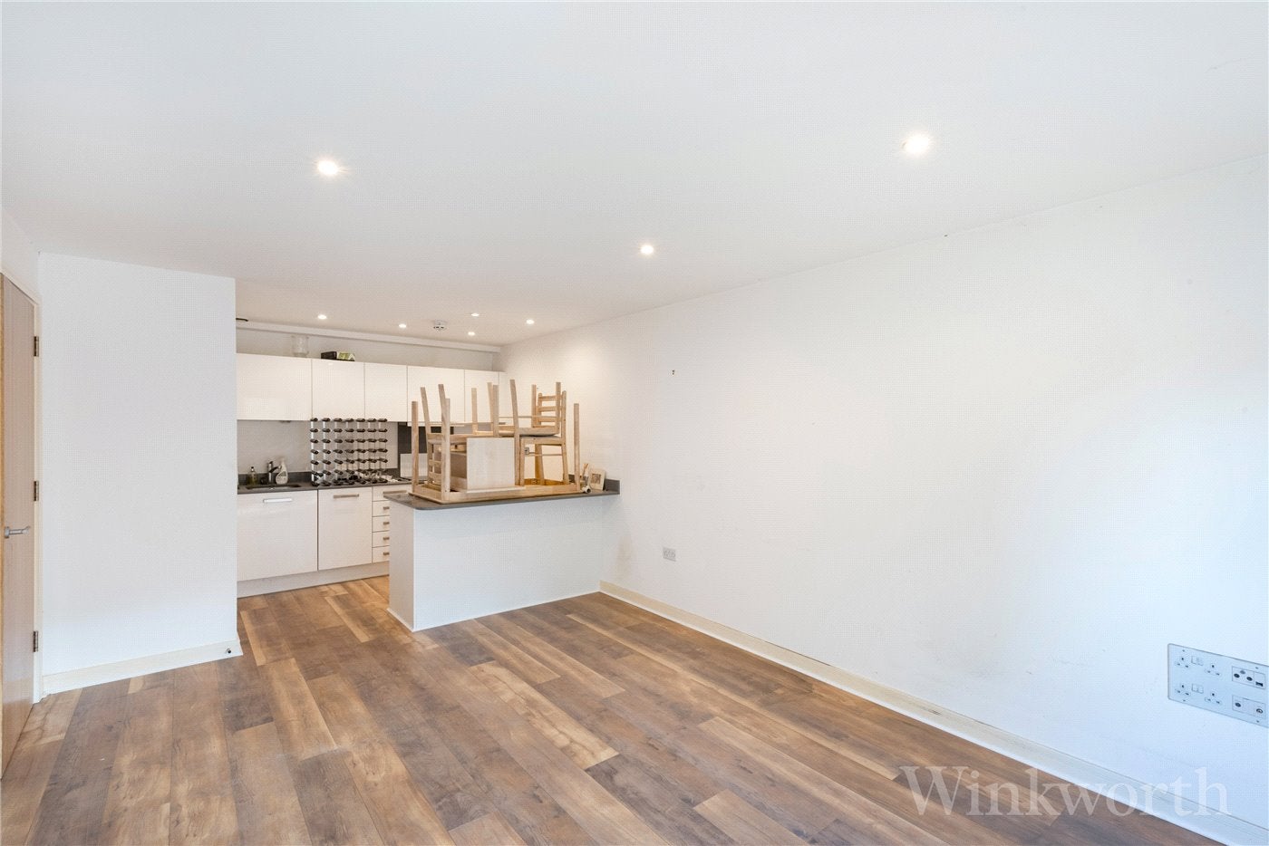 Flat Perry Vale in Greater London