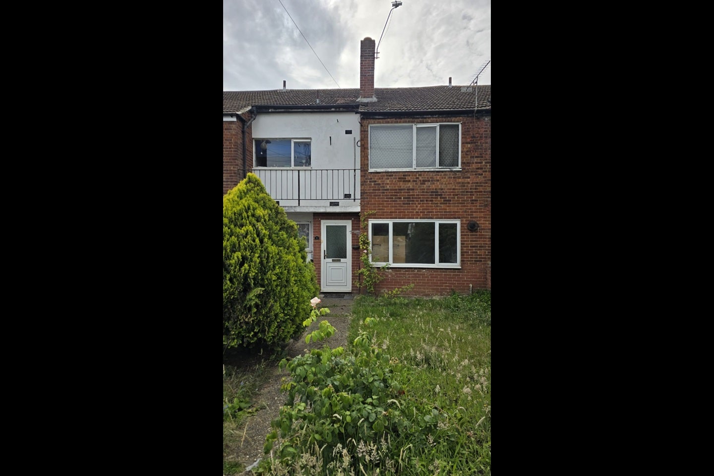 Flat Stoke Poges Lane in Slough