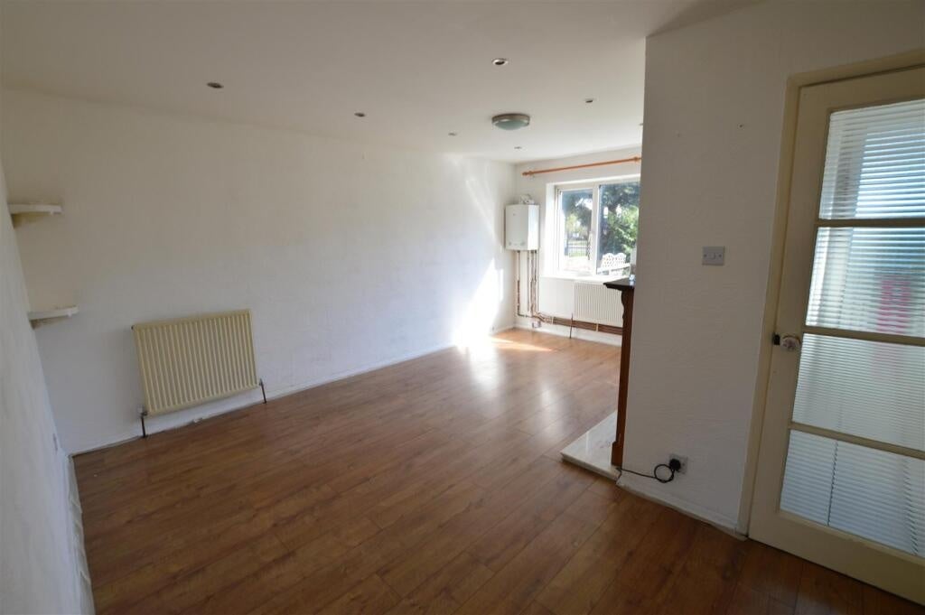 Flat Stoke Poges Lane in Slough