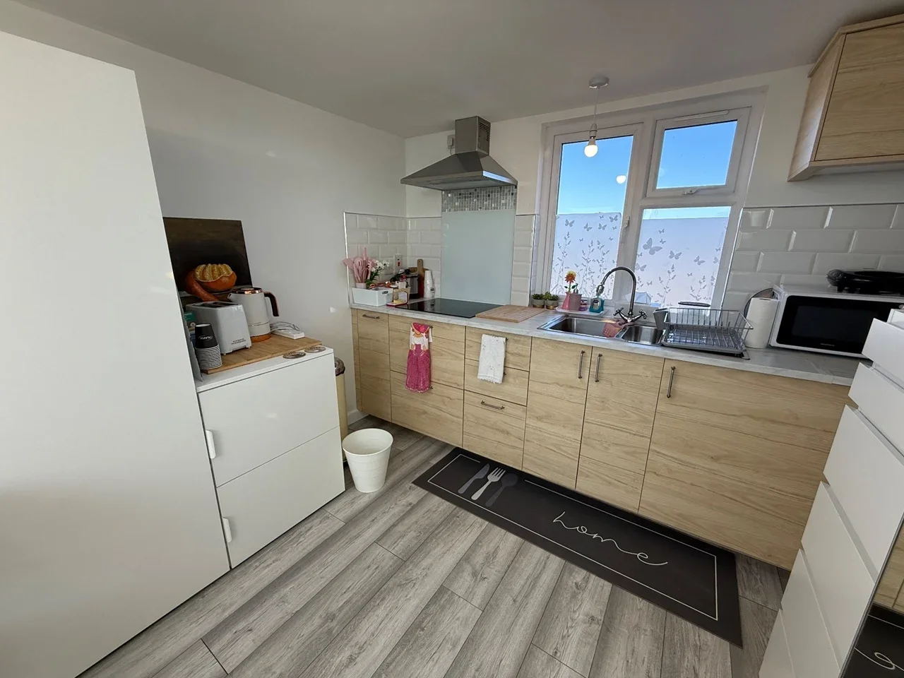 Flat Moorside Road in Greater London