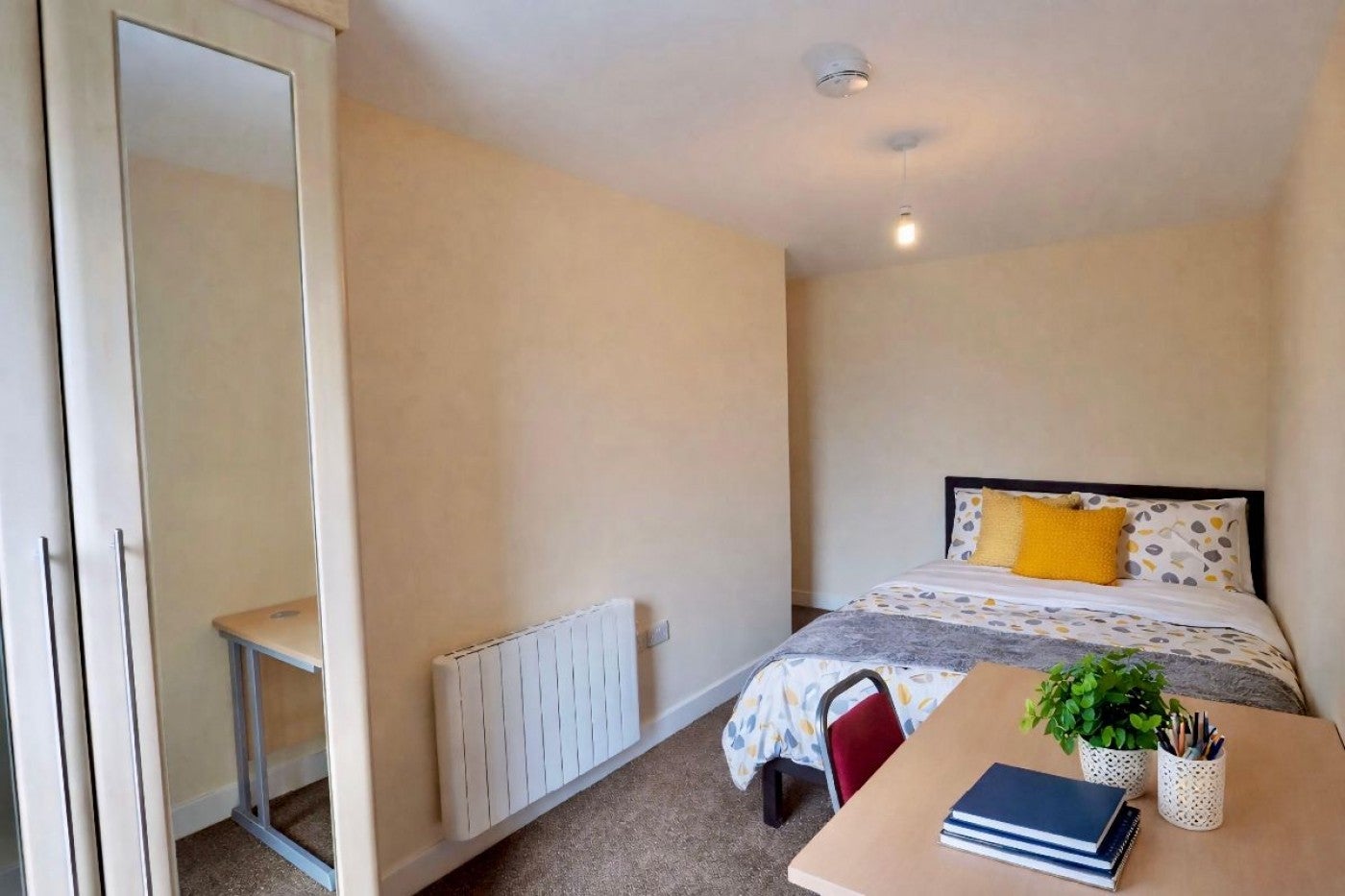 Flat Fitzwilliam Street in Sheffield