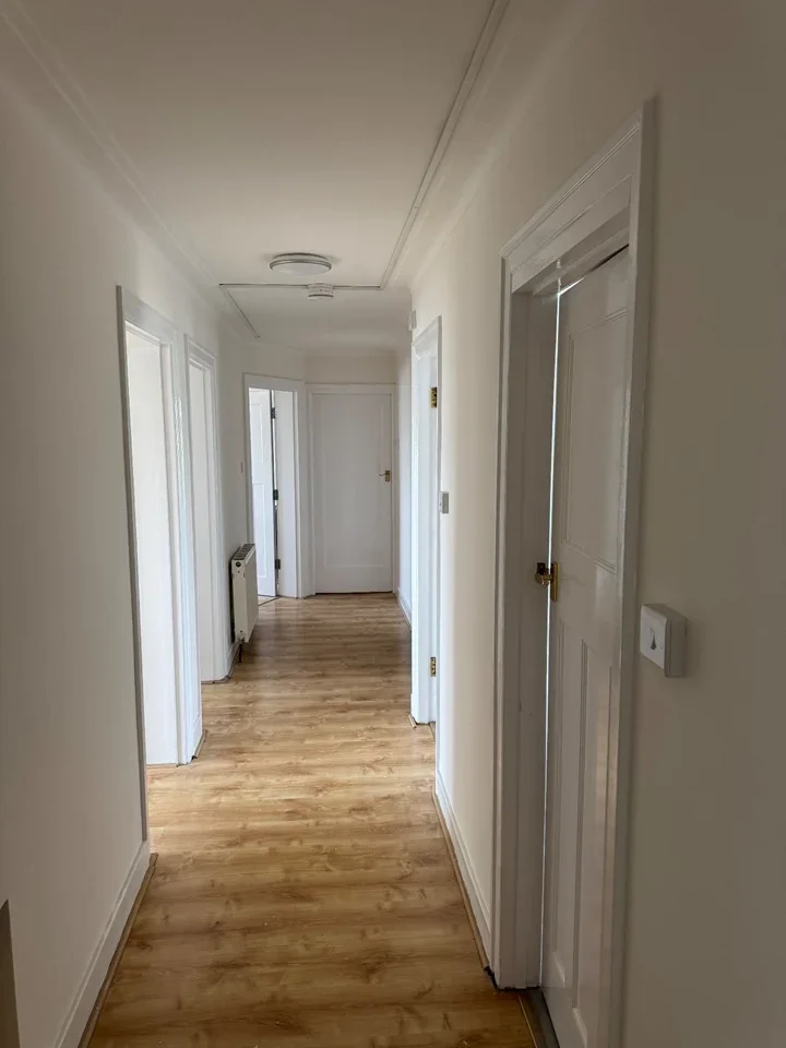 Flat Streatham High Road in Greater London