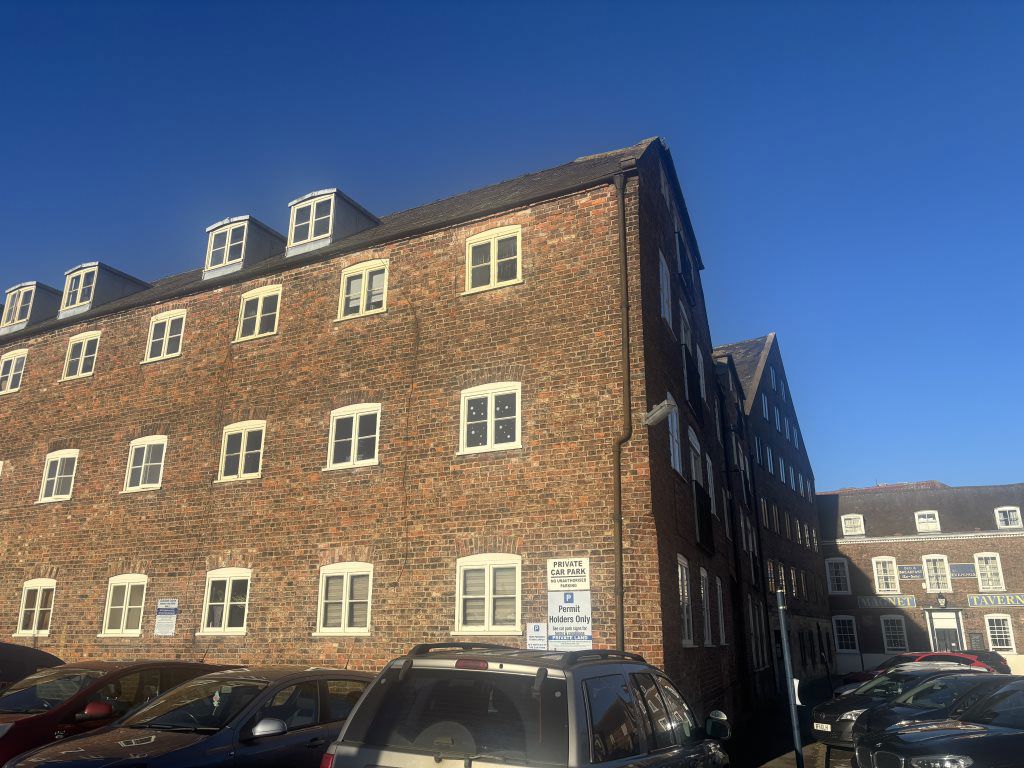 Flat Browns Drove in Swineshead