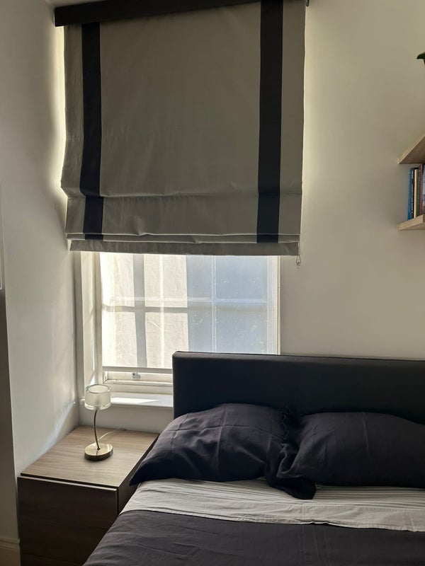 Room Tibberton Square in Greater London