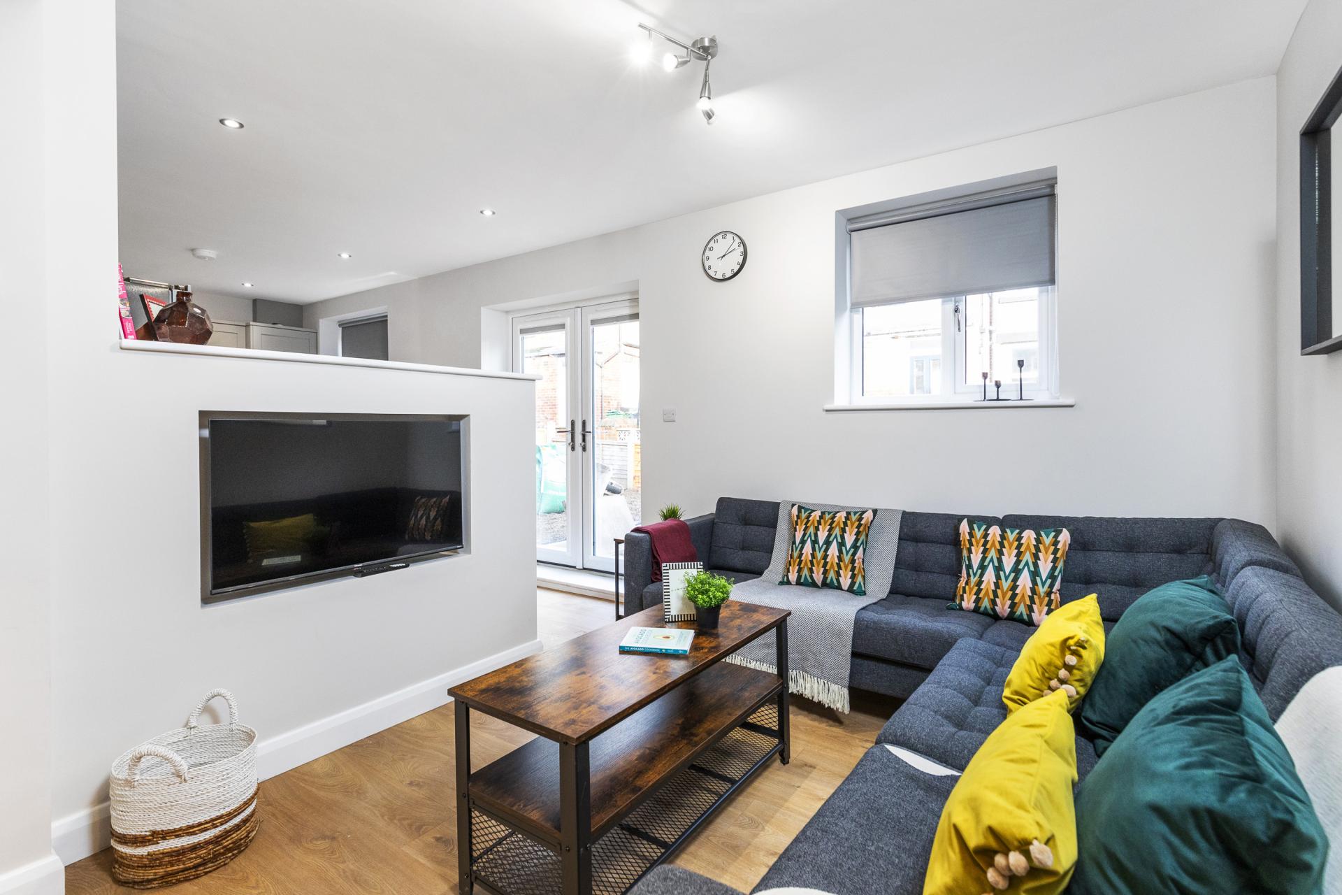 Room Langdale Avenue in Leeds
