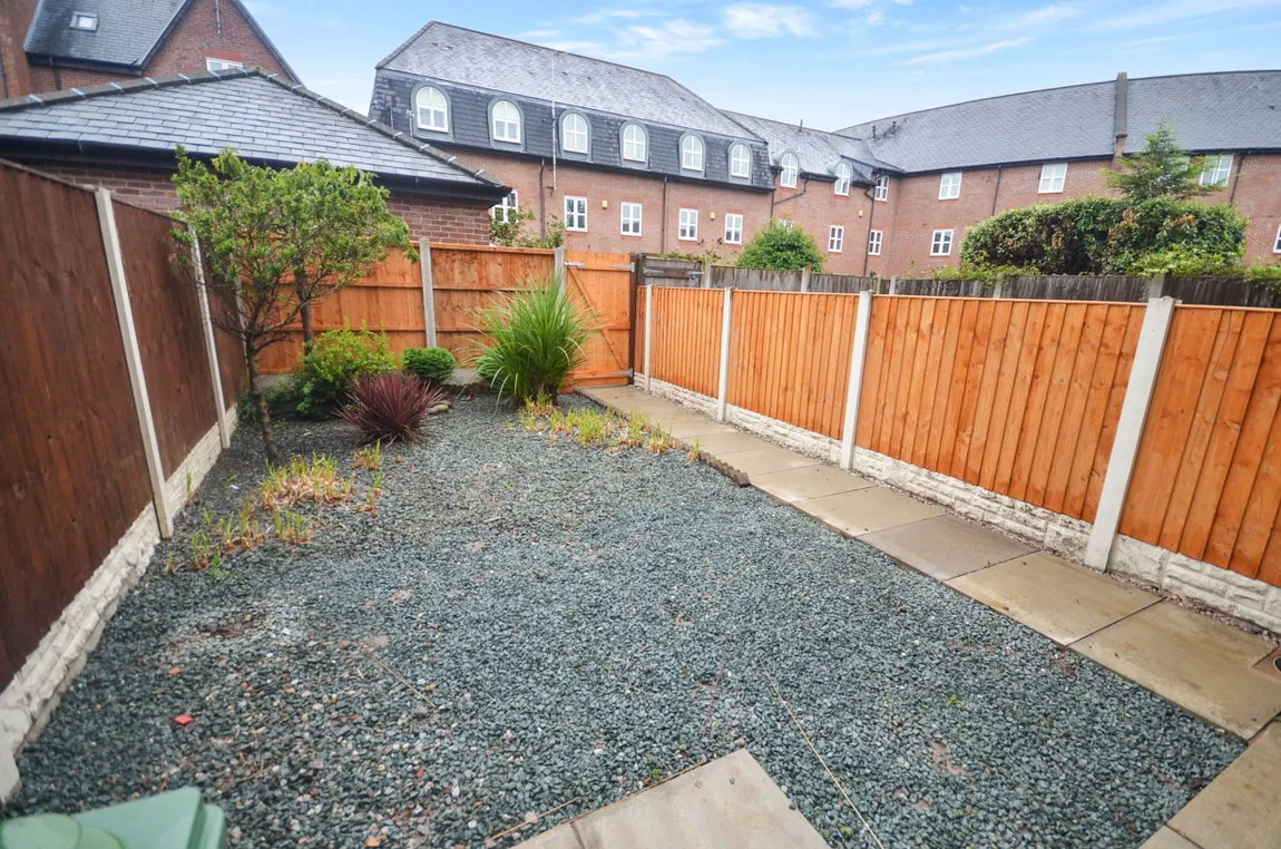 House Upton Rocks Mews in Widnes