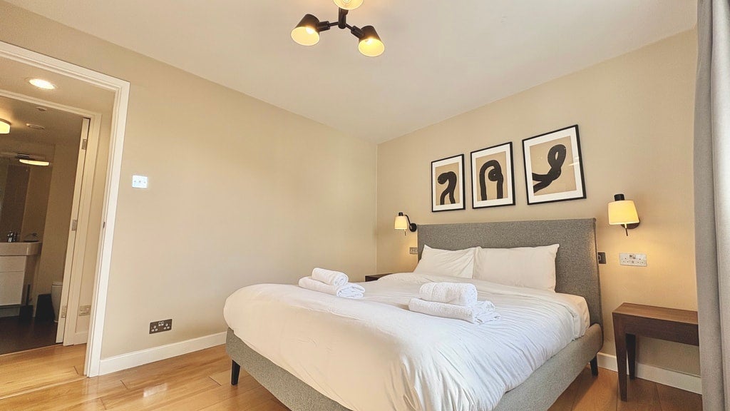 Flat Charlotte Street in Greater London