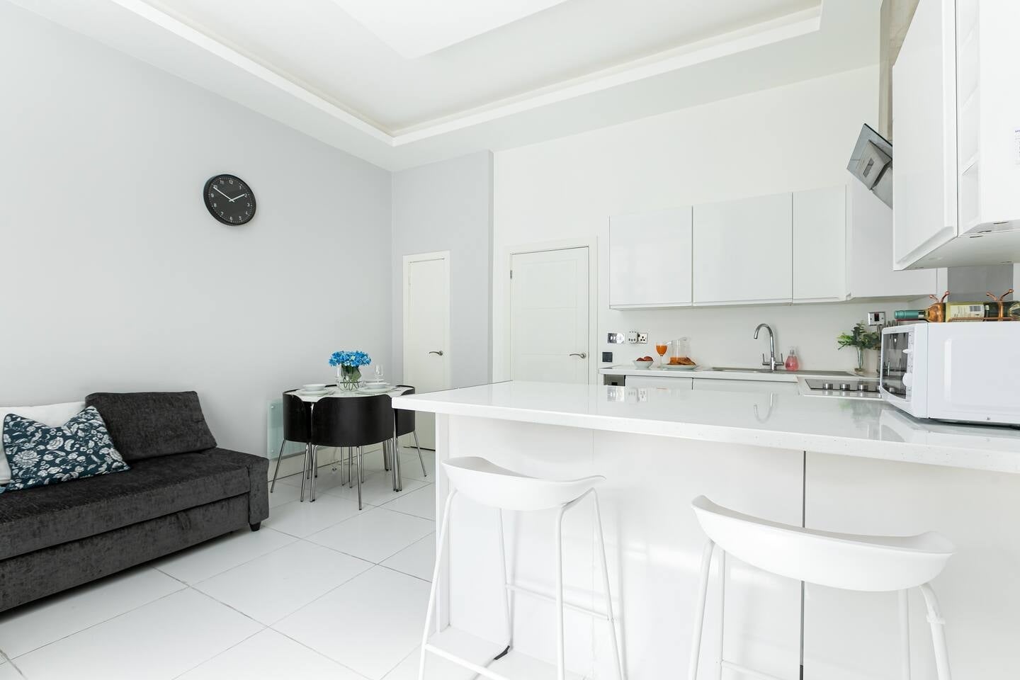 Flat Gloucester Terrace in City of Westminster