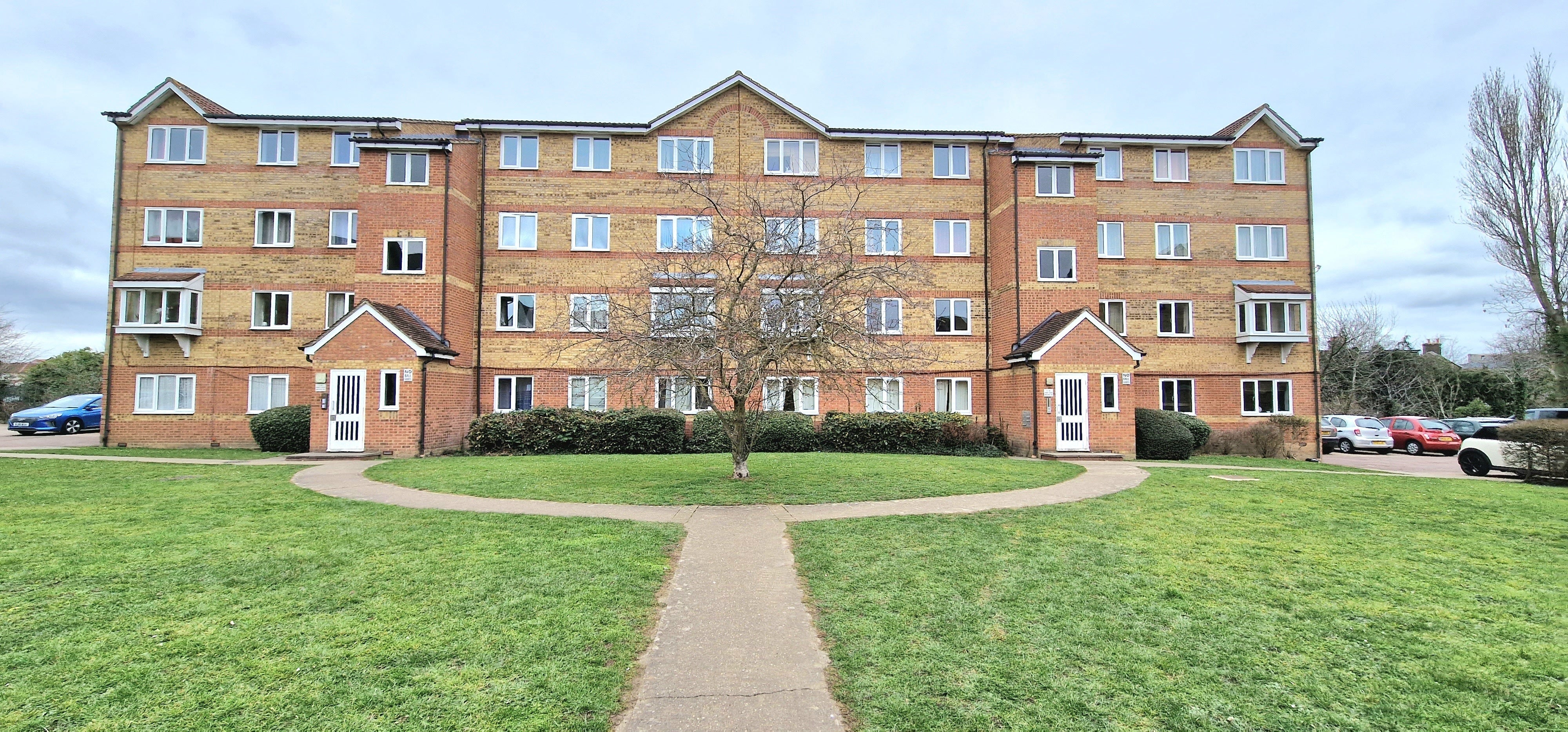 Flat Himalayan Way in Watford