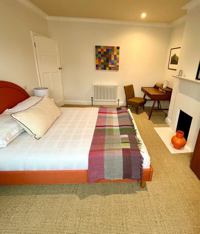 Room Glennie Road in Greater London