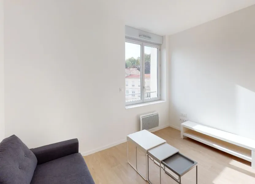 Flat Rue Claude Delaroa in Saint-Étienne