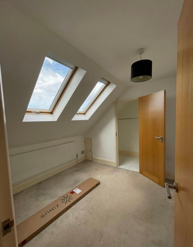 Room Lower Addiscombe Road in Greater London