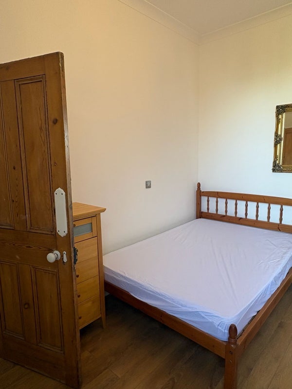 Room Gladsmuir Road in Greater London