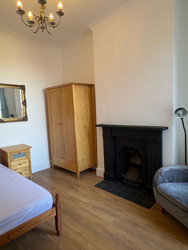 Room Gladsmuir Road in Greater London