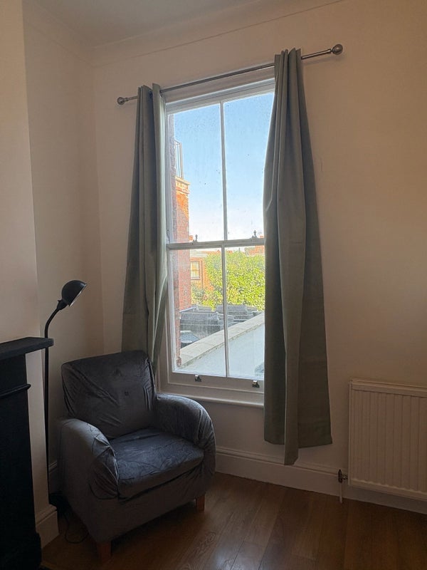 Room Gladsmuir Road in Greater London
