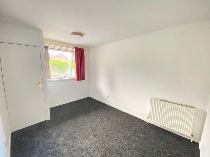 Flat Tycoch Road in Swansea