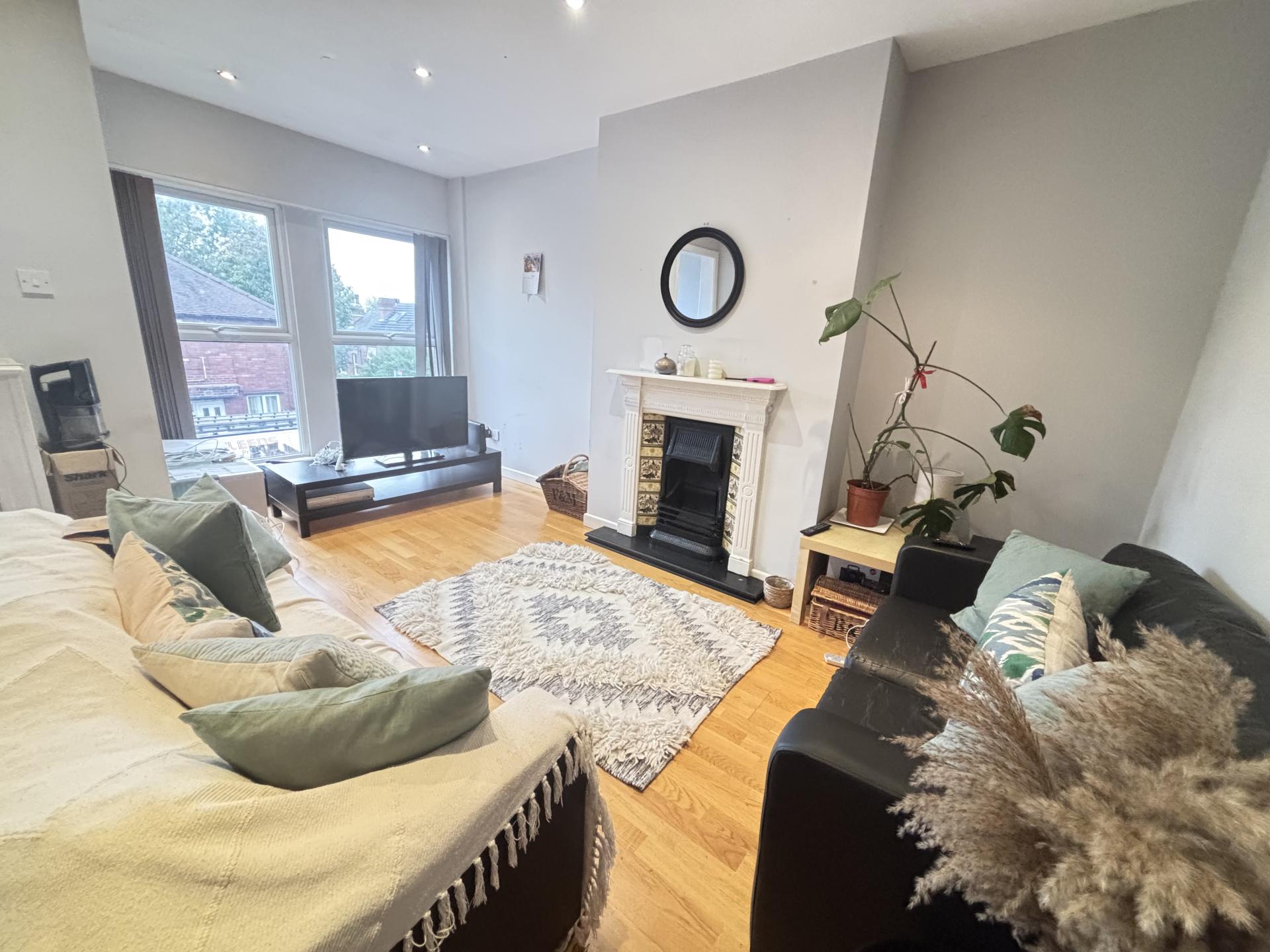 Flat Knowle Mount in Leeds