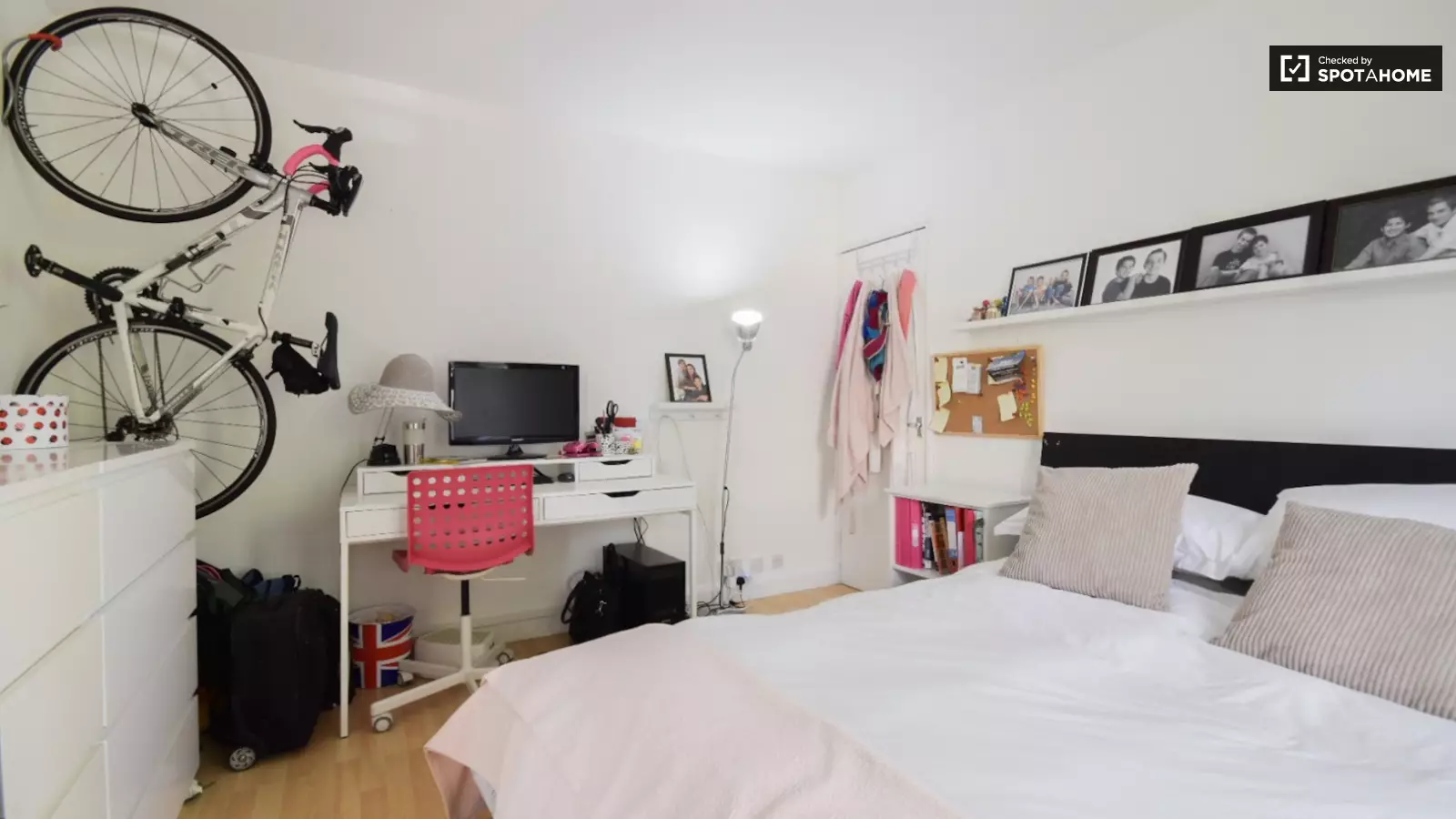 Flat Mercier Road in Greater London
