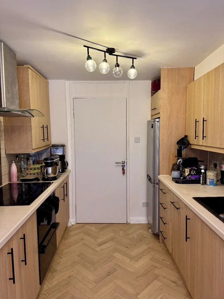 Room Great Western Road in City of Westminster