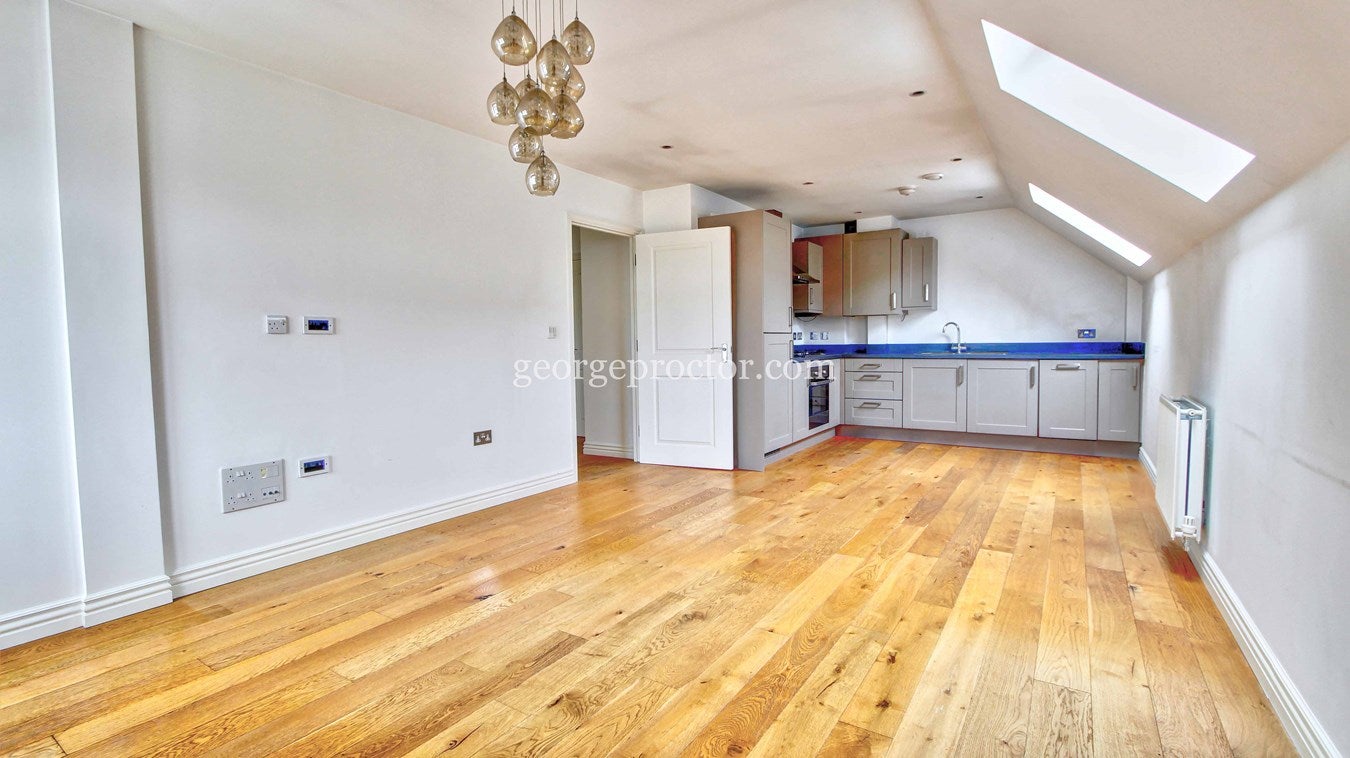 Flat Mackintosh Street in Greater London