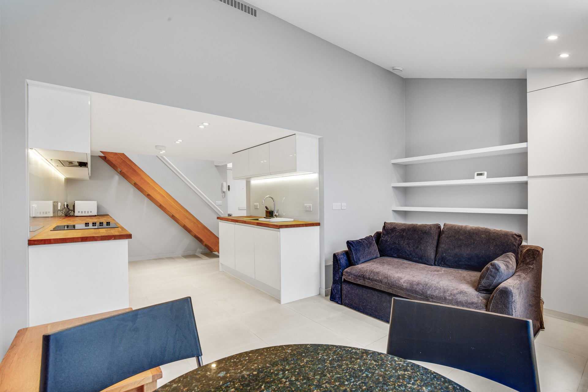 Flat Wellesley Road in Greater London