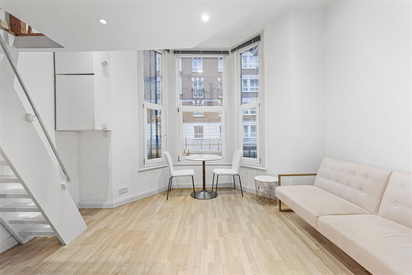 Flat Wrights Lane in Greater London