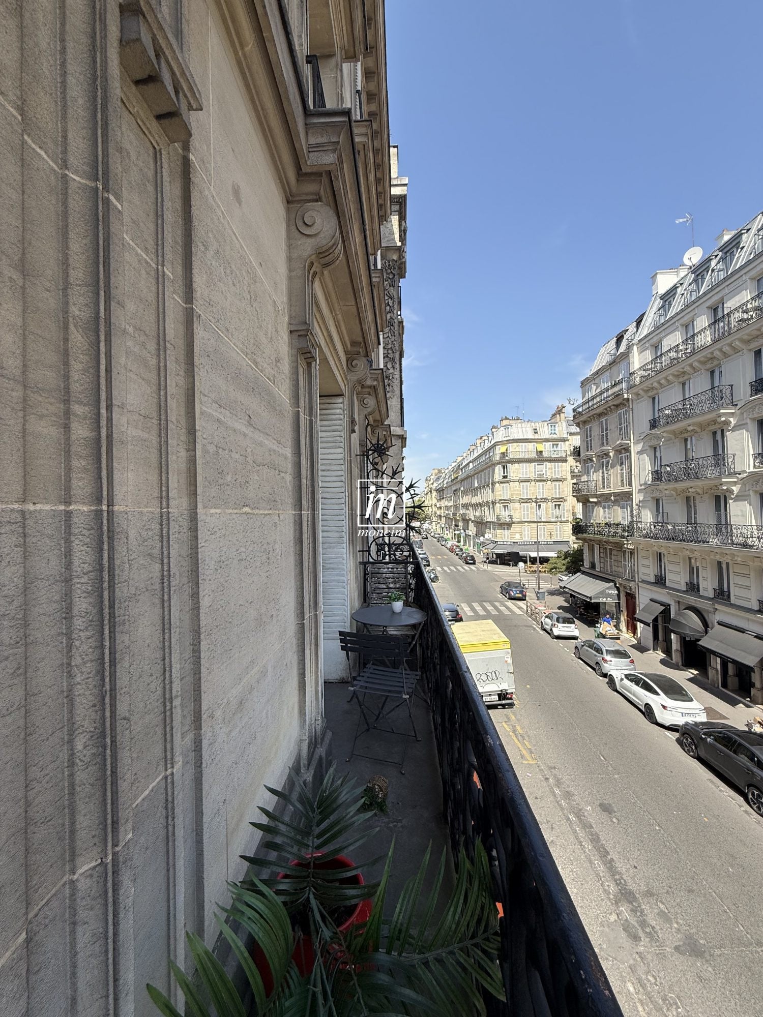 Flat Rue de Constantinople in Paris
