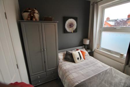 Room Loyd Road in Northampton