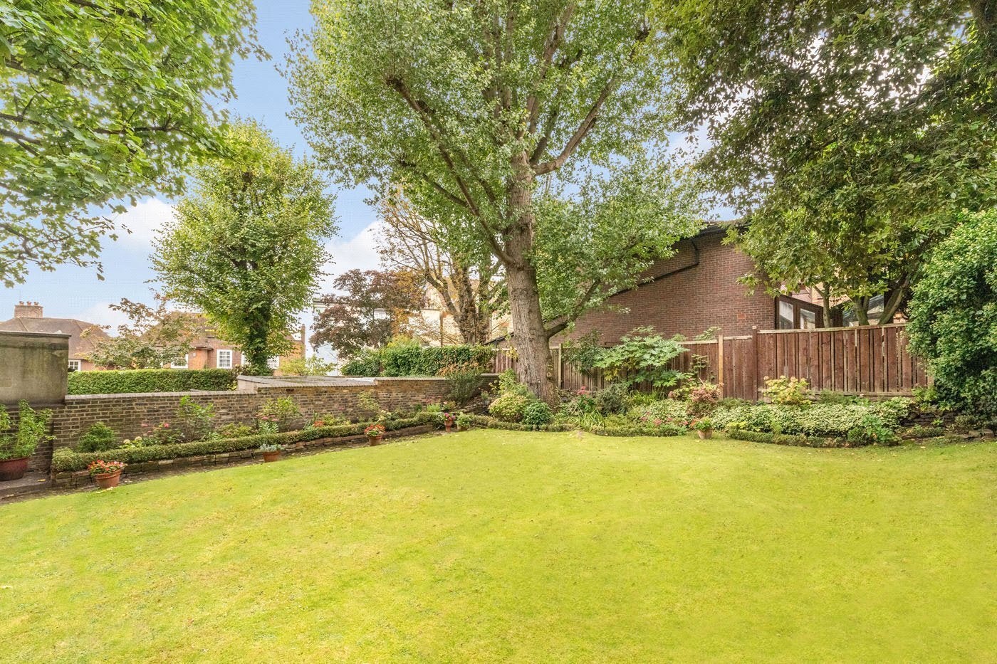 Flat Arkwright Road in Greater London