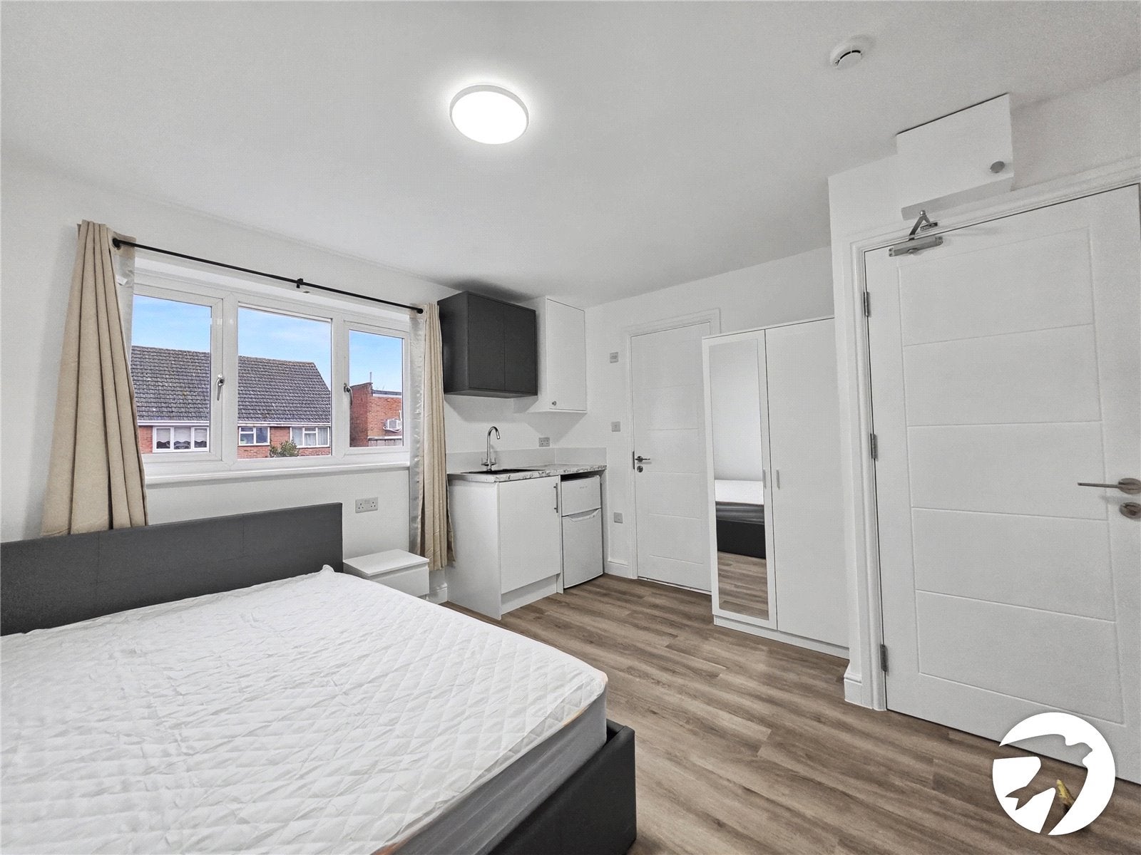 Room Waid Close in Dartford