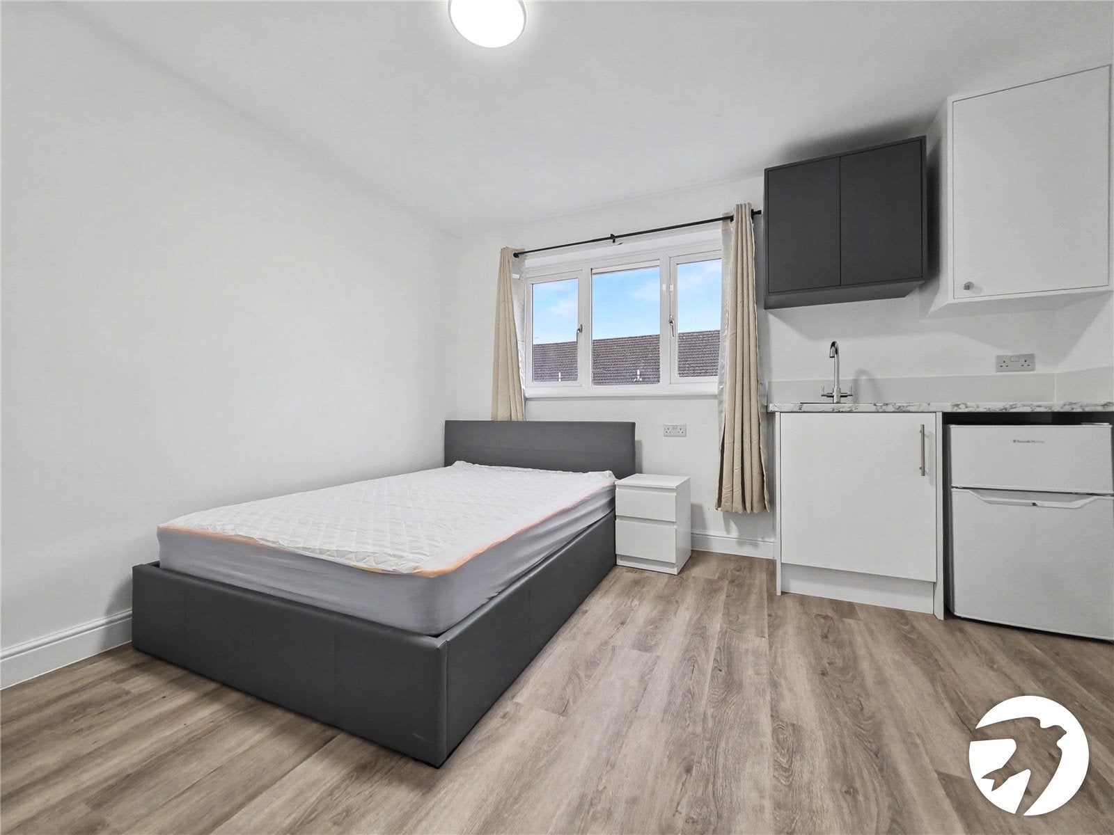Room Waid Close in Dartford