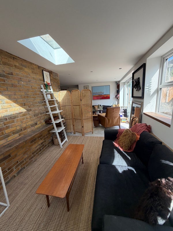 Room New North Road in Greater London