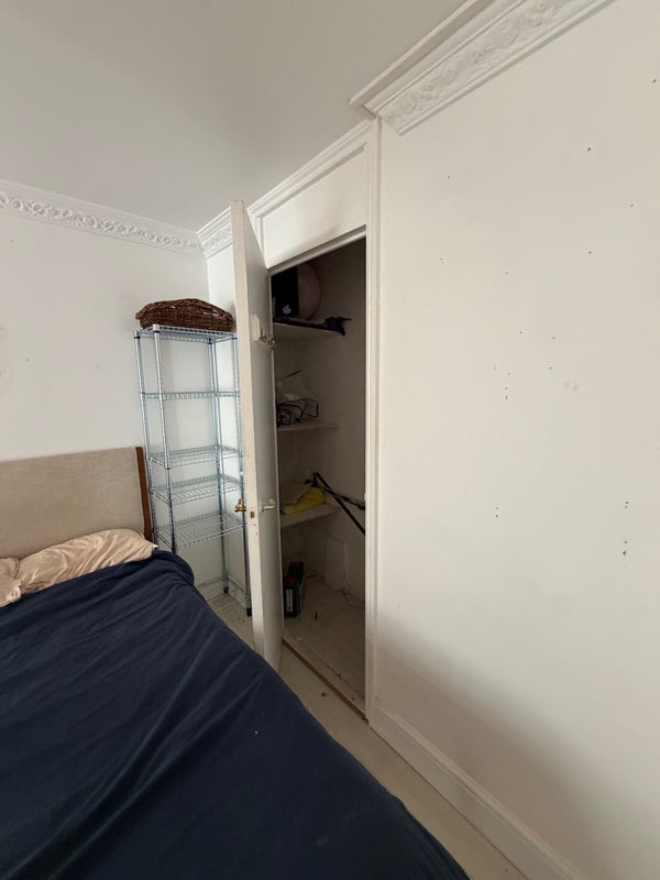 Room New North Road in Greater London