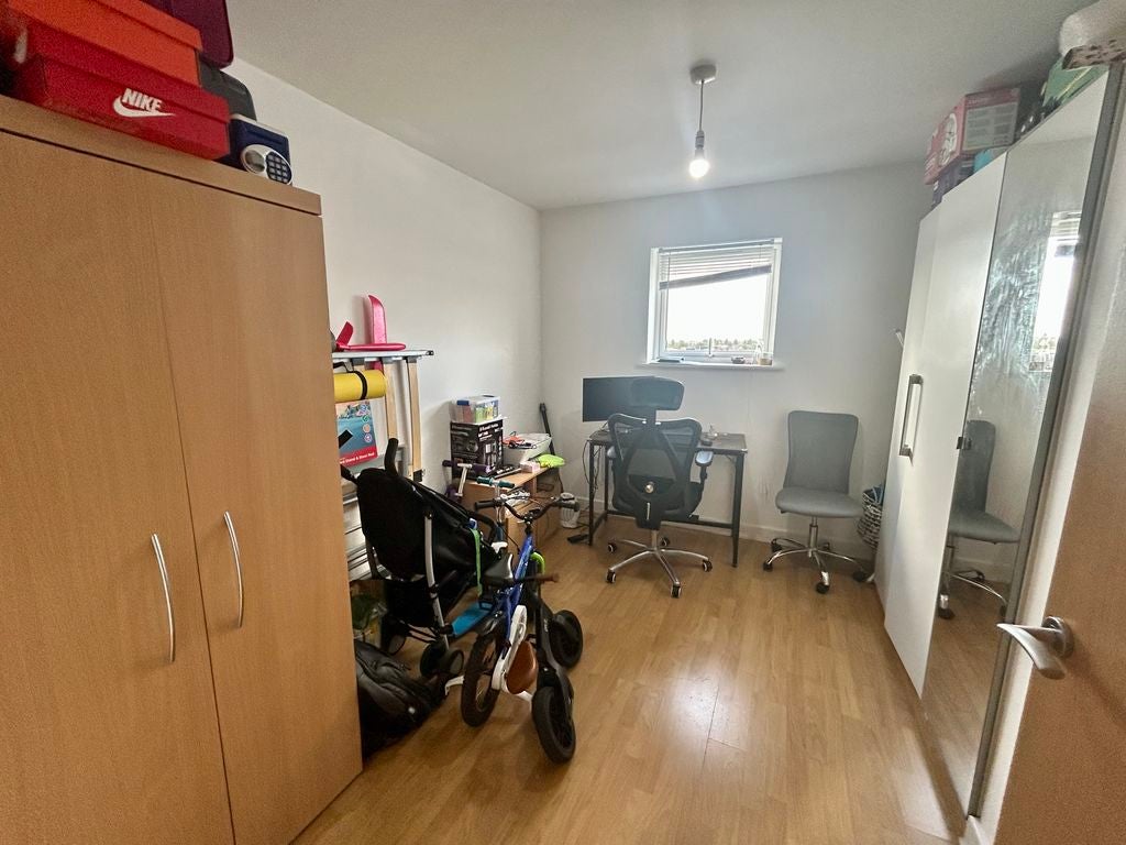 Flat Eccles New Road in Salford
