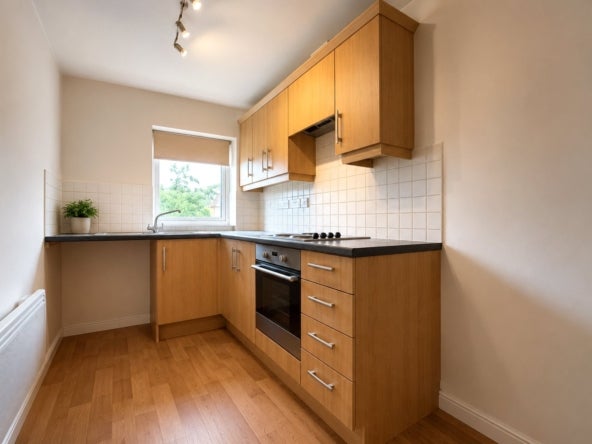 Flat Sandy Lane in Swindon